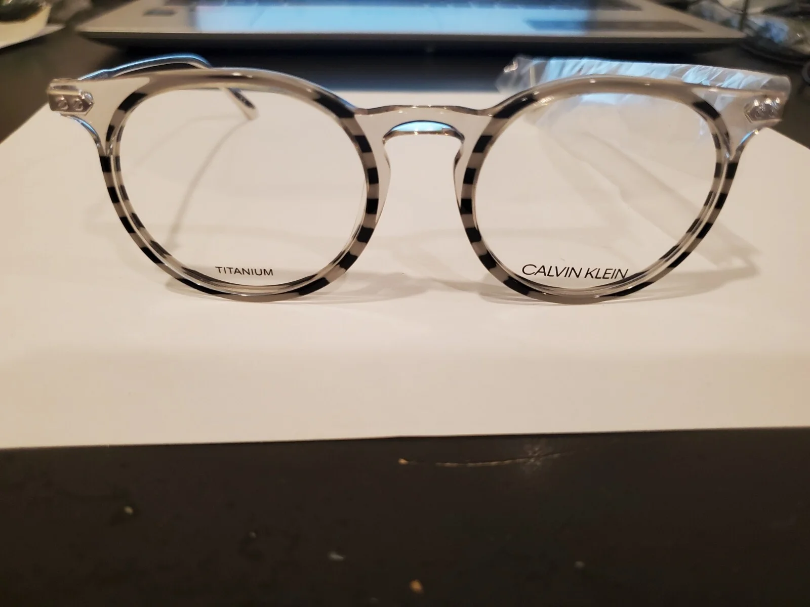 Calvin Klein CK18705 073 CRYSTAL SMOKE ROUND Eyeglasses 49-19-140MM NEW TITANIUM